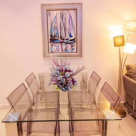 Oasis - Palm Old Town Apartman